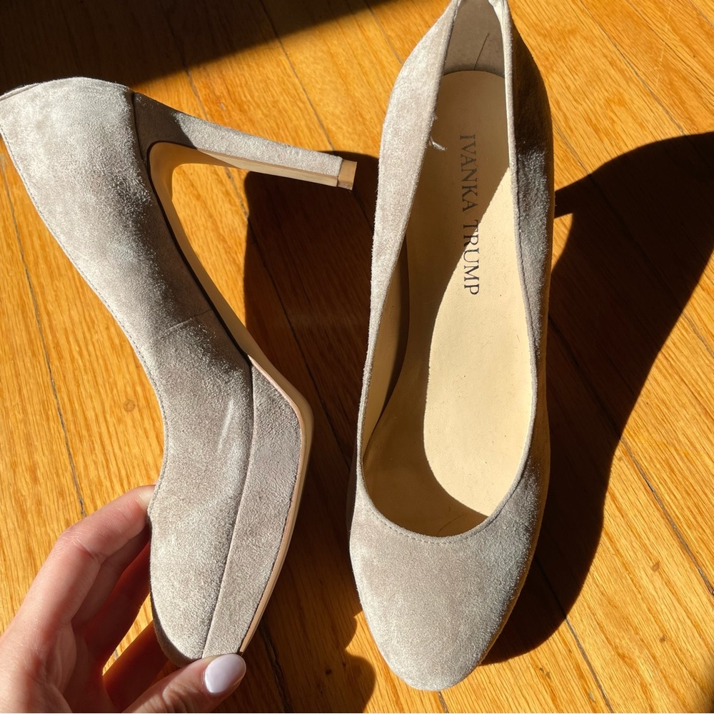 Ivanka Trump Nude Suede Hells